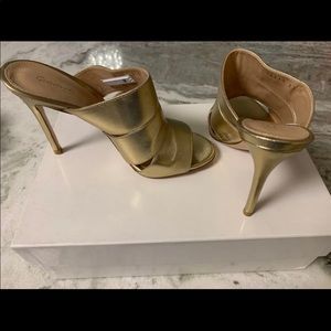 Gianvito Rossi Gold Metallic